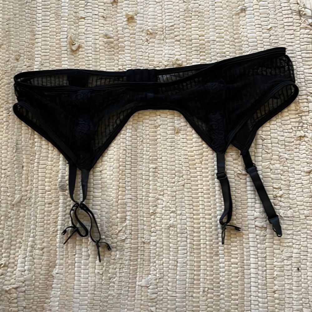 Garter belt